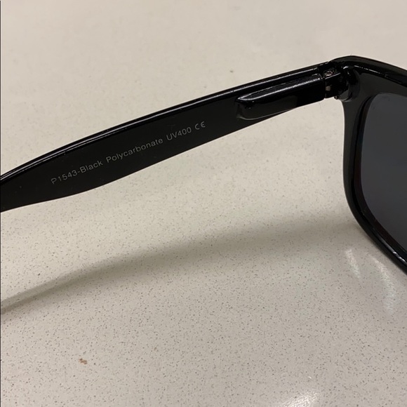 Women's Fashion Sunglasses - Picture 4 of 6